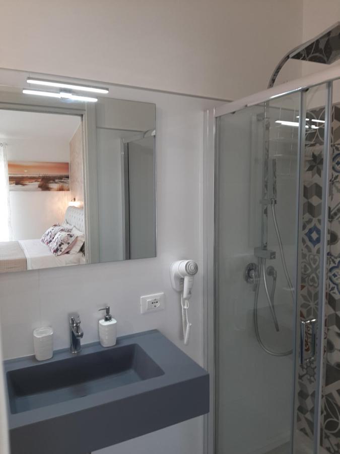 טרמולי Viola Di Mare Rooms And Parking מראה חיצוני תמונה