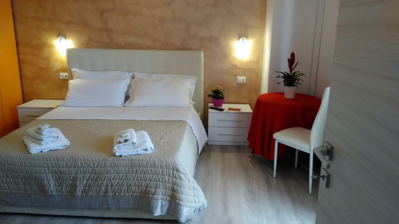 טרמולי Viola Di Mare Rooms And Parking מראה חיצוני תמונה